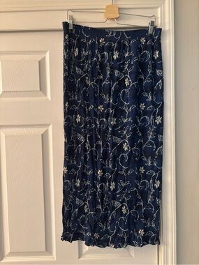 Studio Navy Maxi Skirt with Cream Floral Vine Motif